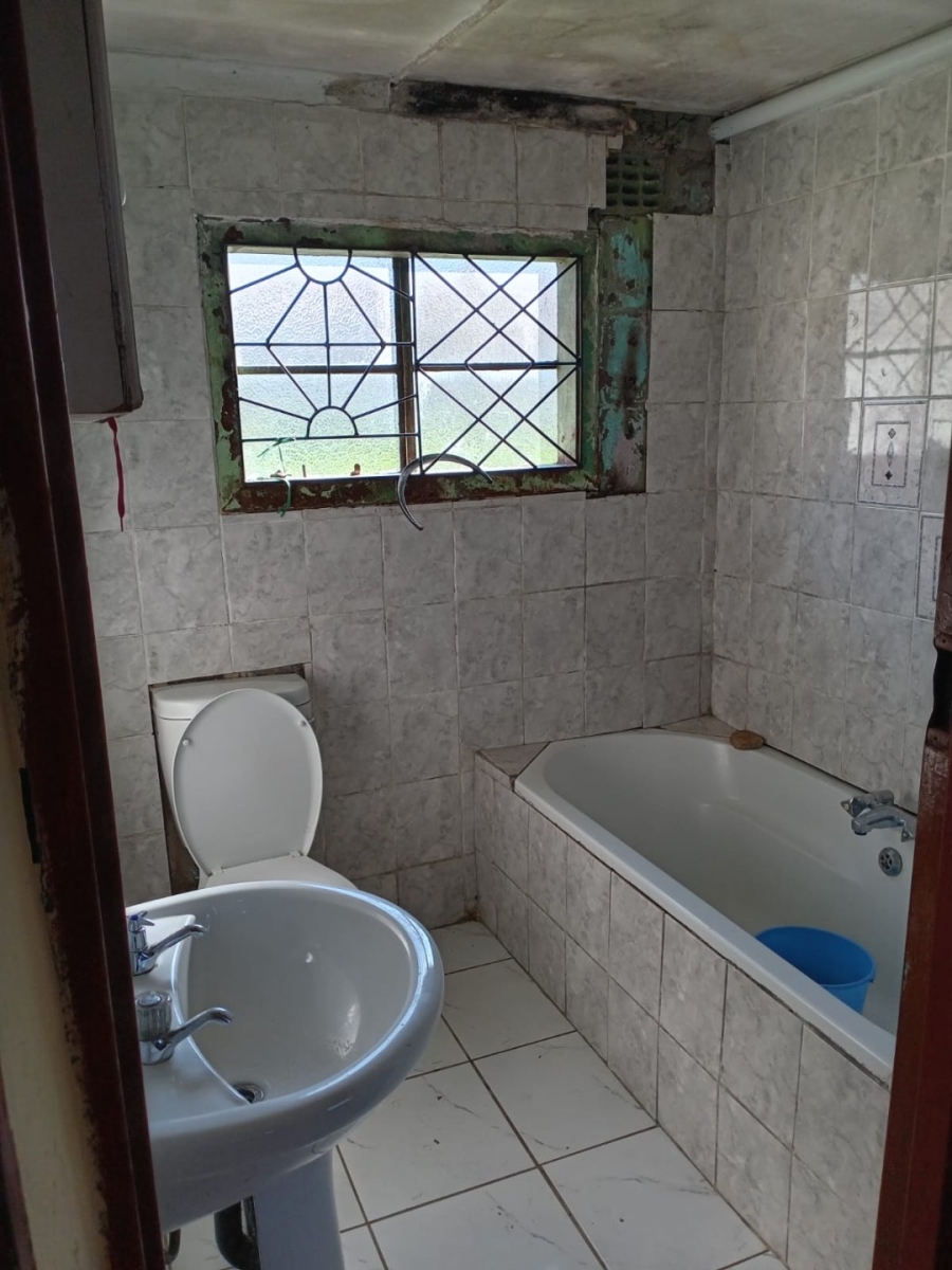 2 Bedroom Property for Sale in Mdantsane Nu 13 Eastern Cape